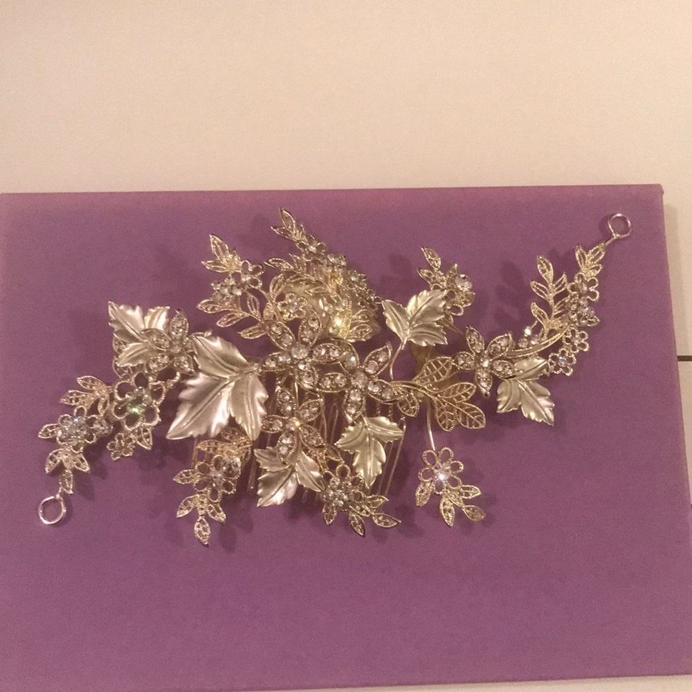 Crystal vine comb